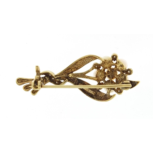 870 - 9ct gold diamond and pearl floral brooch, 3.5cm wide, 3.4g