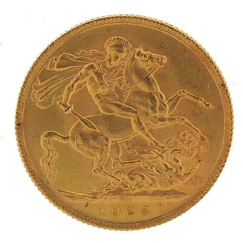 46 - George V 1925 gold sovereign, South Africa mint - this lot is sold without buyer’s premium, the hamm... 