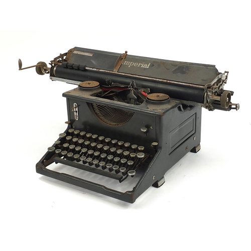 1046 - Vintage Imperial typewriter