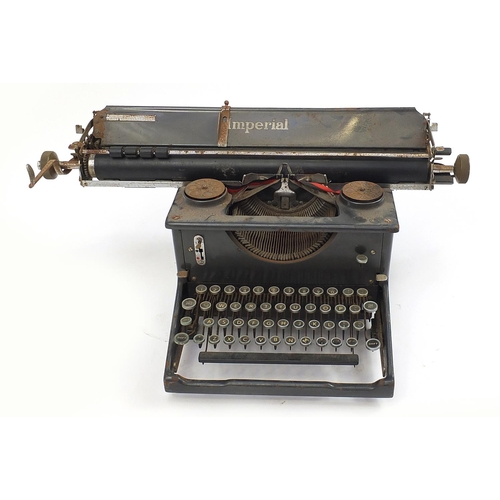 1046 - Vintage Imperial typewriter