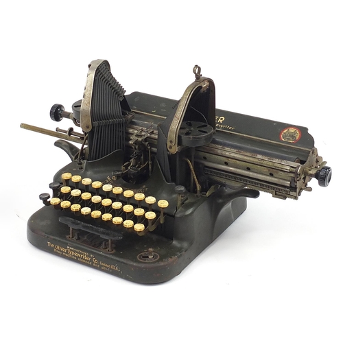 1047 - Vintage Oliver no5 typewriter