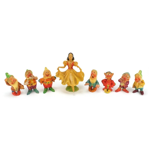 885 - Wade cellulose Snow White and the Seven Dwarfs, the largest 16.5cm high