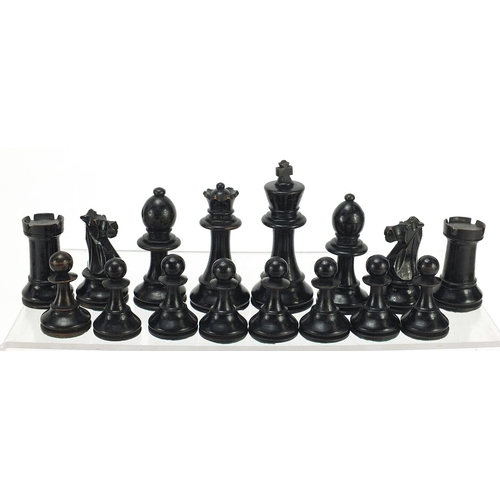 1029 - Staunton boxwood and ebony chess set with weighted bases and mahogany box, the largest pieces each 9... 