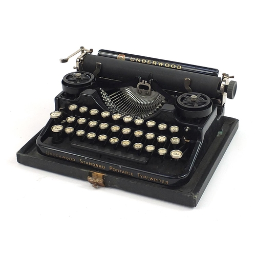 1048 - Vintage Underwood typewriter patented November 1915, 30cm wide