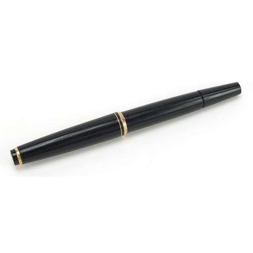 958 - Vintage Montblanc no 22 fountain pen