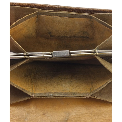 877 - Art Nouveau brown leather purse with silver mount, L K maker's mark, Birmingham 1901, 12cm wide