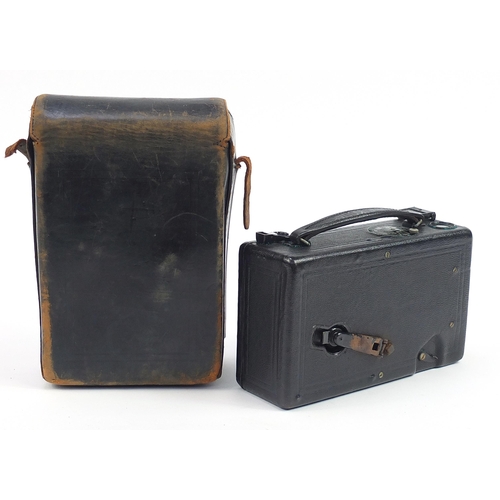 1039 - Vintage Kodak cine camera model B with .3.5 lens and leather case