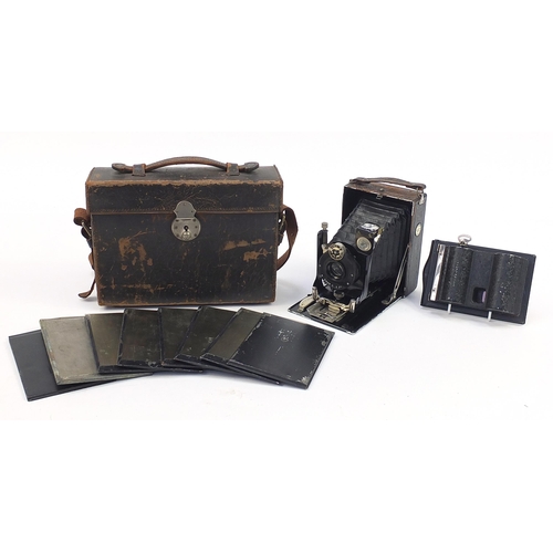 1040 - Early 20th century Thornton Pickard Imperial pocket plate camera with leather case