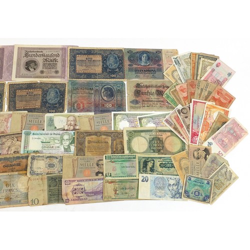 2115 - Collection of vintage and later world banknotes