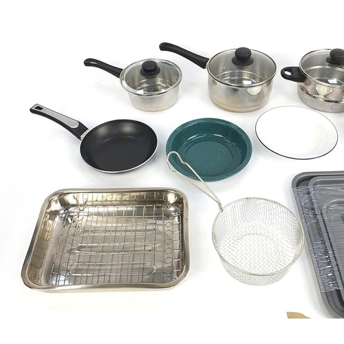 201 - Selection of saucepans, frying pan and baking trays