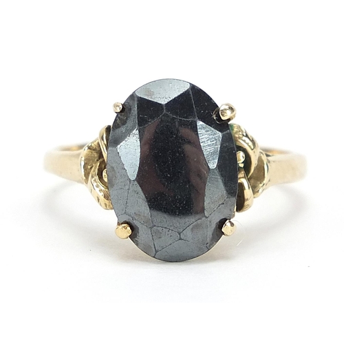 173 - 9ct gold black stone ring, size P, 4.1g