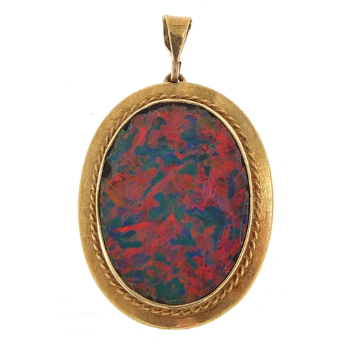 143 - 9ct gold opal pendant, 3.2cm high, 3.5g