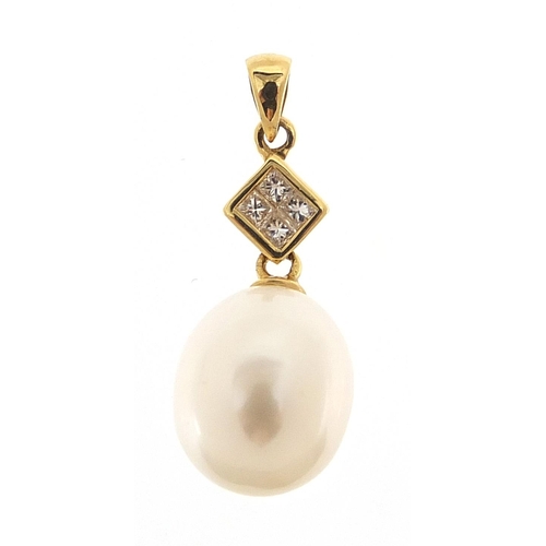 304 - 18ct gold diamond and freshwater pearl drop pendant, 2.5cm high, 2.0g