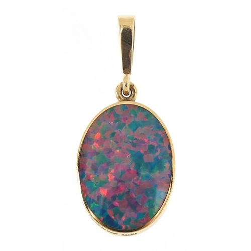 234 - 9ct gold opal pendant, 2.9cm high, 2.1g