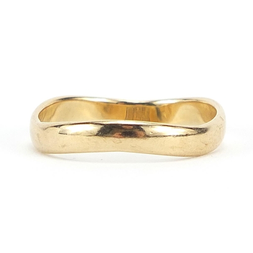 187 - 9ct gold wedding band, size P, 2.1g