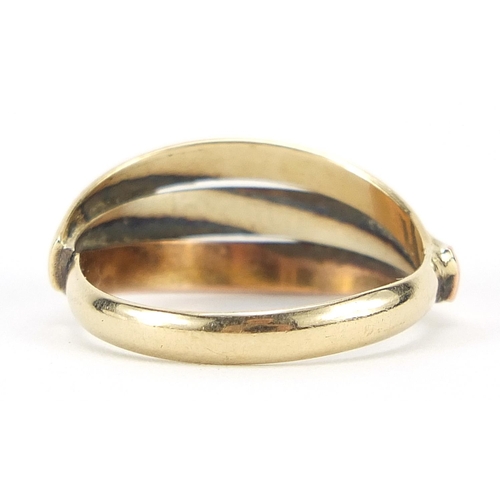 214 - 9ct three tone gold ring, size O, 2.8g