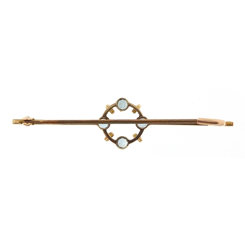 331 - 9ct gold blue stone bar brooch, 5.0cm wide, 1.7g