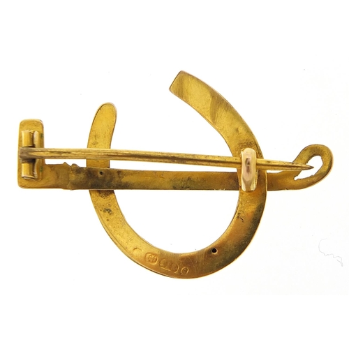 227 - 9ct gold horseshoe and whip bar brooch, 3.1cm wide, 1.5g