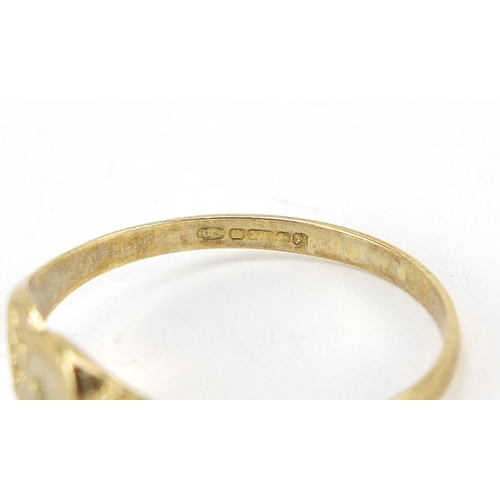 322 - 9ct gold love heart ring set with a diamond, size M, 1.0g