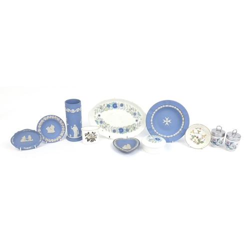 172 - Assorted Wedgwood and Worcester ceramics including blue and white Jasperware vase, plates, pin dishe... 