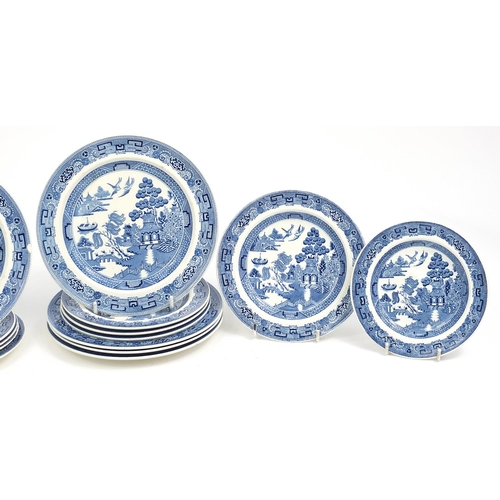 158 - Selection of Wedgwood Willow pattern plates, the largest 21cm in diameter