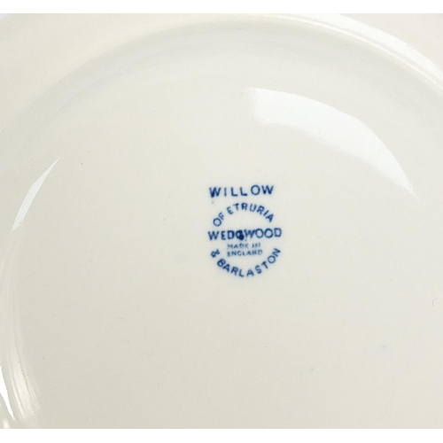 158 - Selection of Wedgwood Willow pattern plates, the largest 21cm in diameter