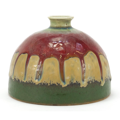 959 - Chinese porcelain beehive water pot having a red and green glaze, six figure character marks to the ... 