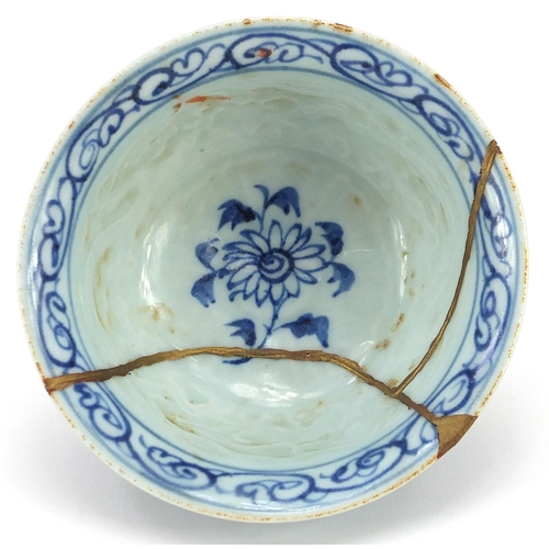 249 - Chinese Islamic blue and white porcelain bowl hand painted with flowers, 11.5cm in diameter