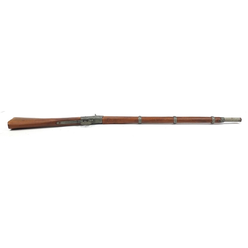 1624 - Decorative percussion rifle, 113cm in length