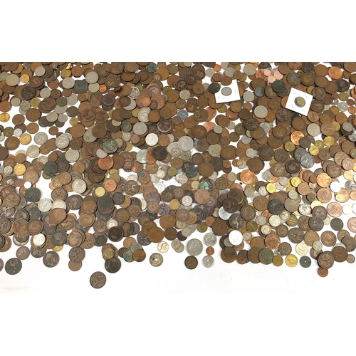 1021 - Extensive collection of antique and later British and world coinage