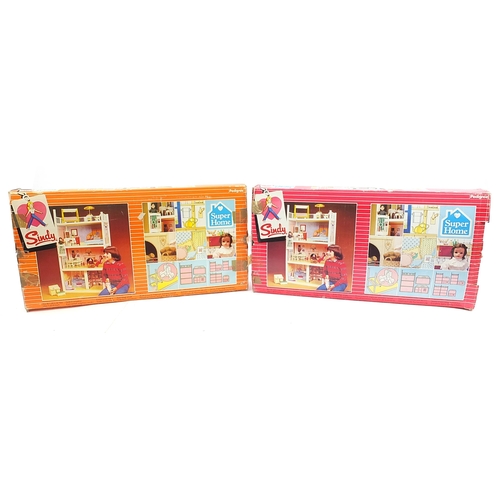 1488 - Two vintage Sindy Super Homes by Pedigree with boxes