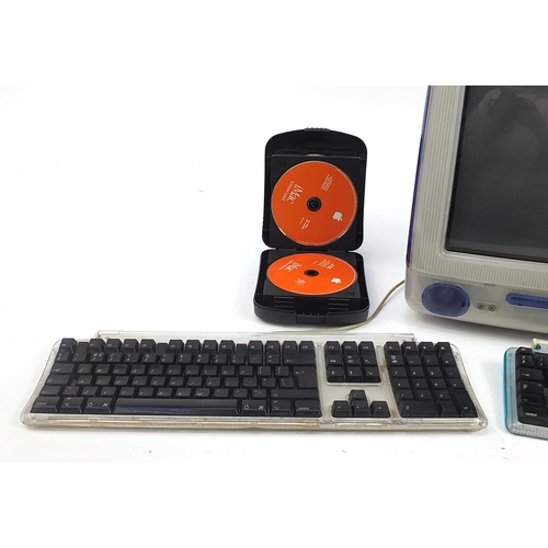 1142 - iMac Apple computer with accessories, model M5521