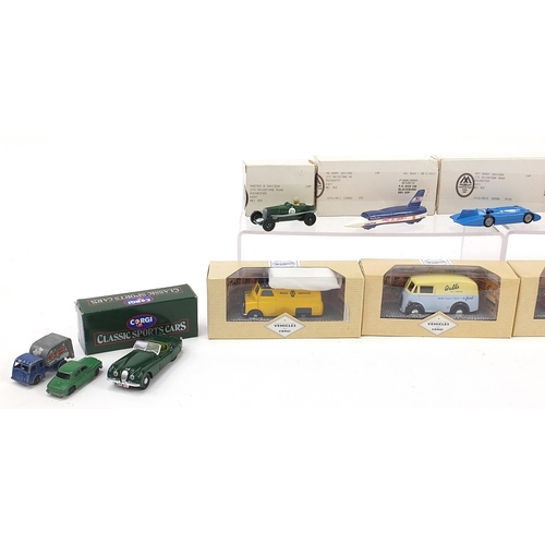 1066A - Fourteen collectable diecast vehicles, mostly with boxes, including Lledo, Lesney and Corgi