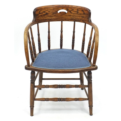 885 - Oak chair with curved back, 77cm high