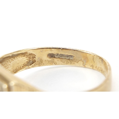 1852 - 9ct gold clear stone ring with bark design shoulders, size Q, 2.4g