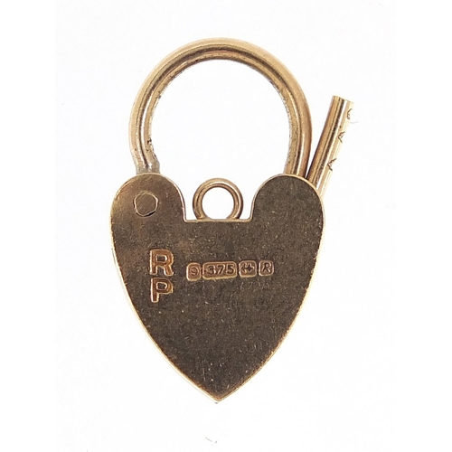 2143 - 9ct gold love heart padlock, 2.0cm high, 1.7g