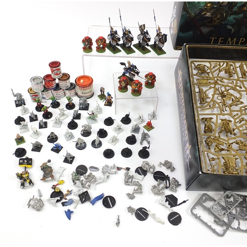 1511 - Warhammer Age of Sigmar and other Warhammer figures with paints