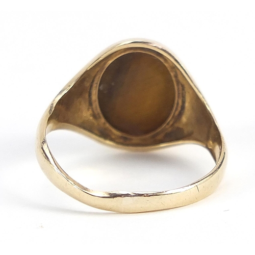 1985 - 9ct gold cabochon tiger's eye ring, size S, 3.8g