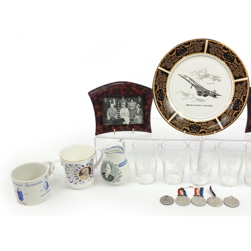 1257 - Commemorative collectables including glasses and mugs