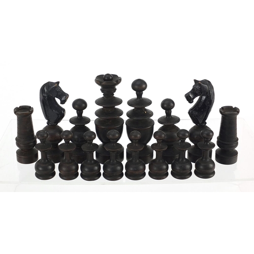 1475 - Boxwood and ebonised Chessmen pattern chess set with pine box, the largest pieces each 9cm high