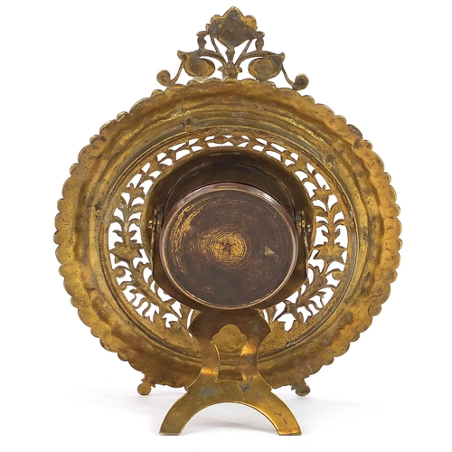 478 - 19th century pierced brass easel mantle clock with circular enamelled dial having Roman numerals, 30... 