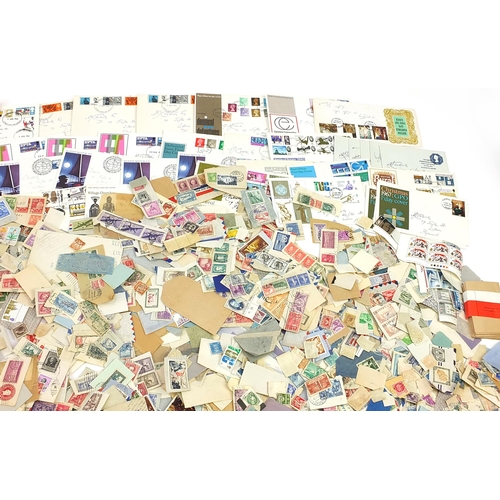 1388 - Collection of world stamps and covers