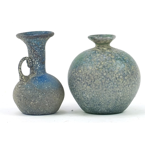 1383 - Two Roman style glass vases and a Finnish dish by Hump Pii, the largest 23cm in diameter