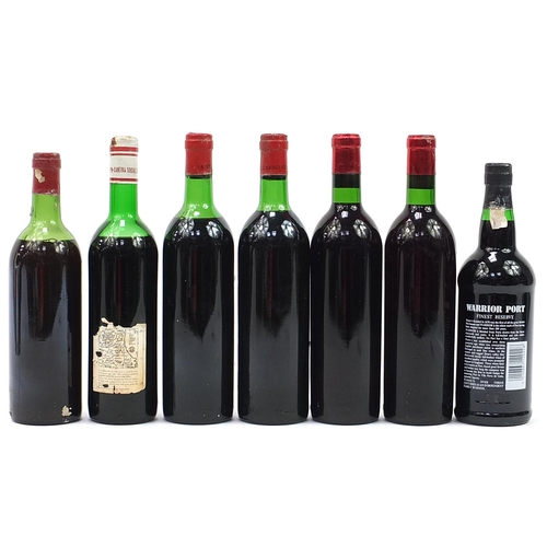 195 - Seven bottles of wine and port including Chateau Cheret-Pitres, Merlot and Medoc