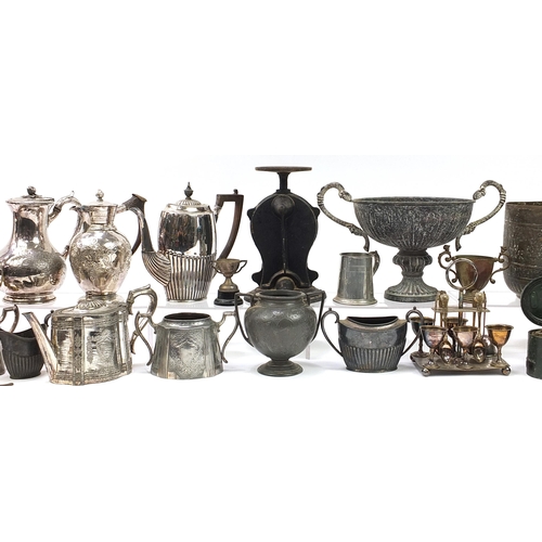 1333 - Antique and later metalware including a pair of Victorian brass candlesticks with pushers, pewter te... 