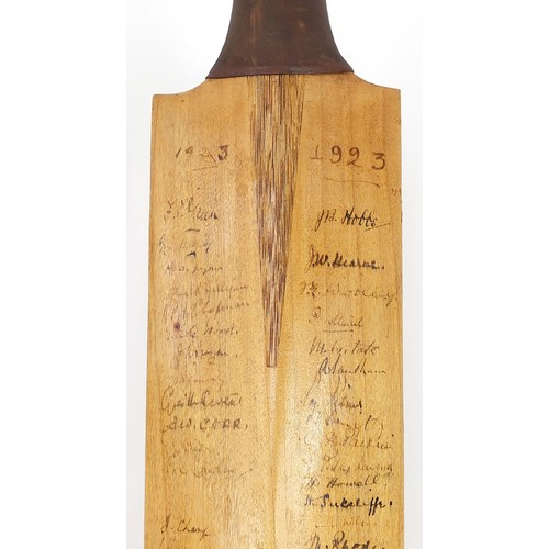 405 - R. G. Paget & Son Ltd The Suprex full size cricket bat with autographs including F.L. Gunn, J.B. Hob... 