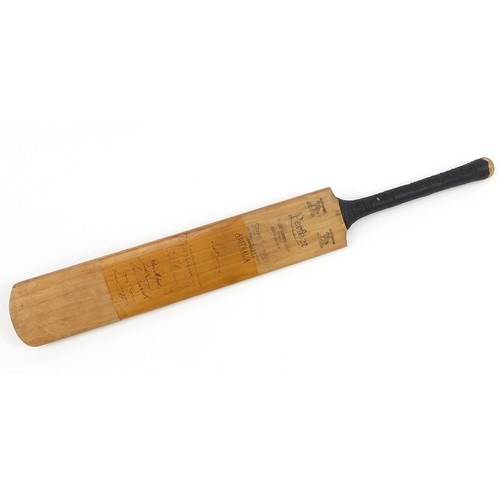 406 - Stuart Surridge & Co Rapid Driver Perfect full size cricket bat with Australia and Essex autographs ... 