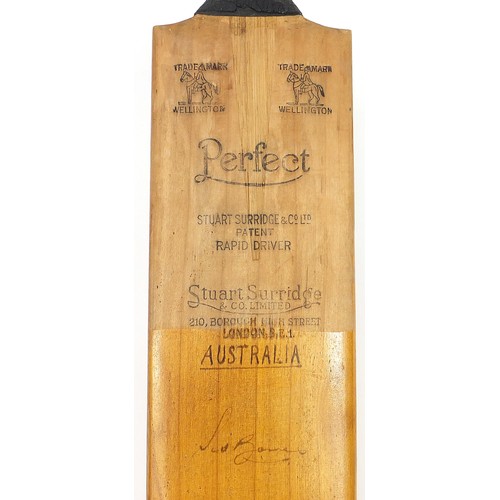 406 - Stuart Surridge & Co Rapid Driver Perfect full size cricket bat with Australia and Essex autographs ... 