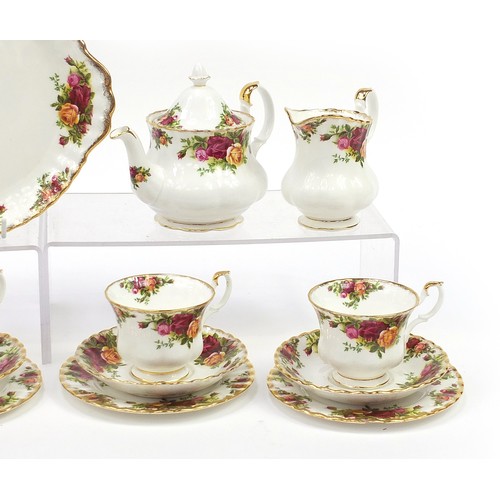 560 - Royal Albert Old Country Roses teaware including teapot, the largest 18cm wide