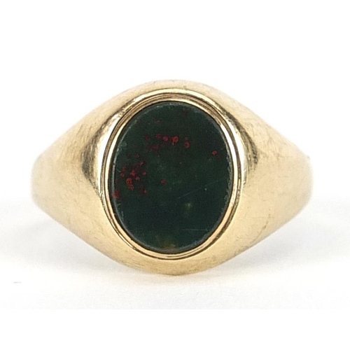 1970 - 9ct gold black onyx signet ring, size G, 1.6g